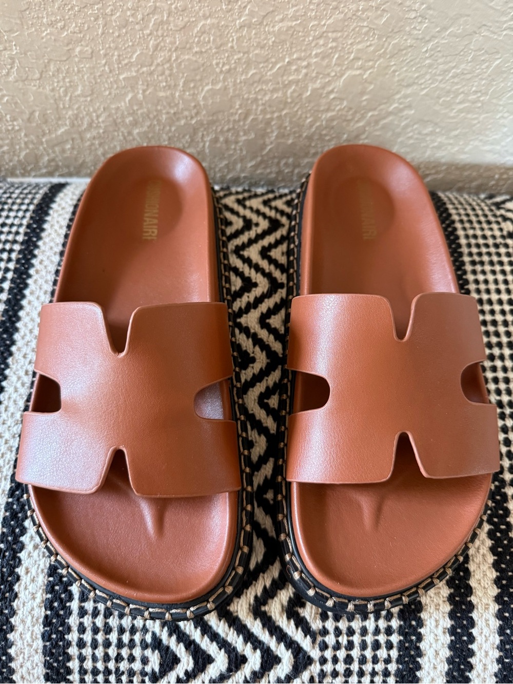 Cushionaire crisp women’s slide sandal - Picture 4 of 4
